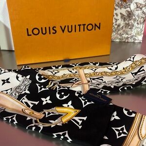 Monogram Confidential bandeau